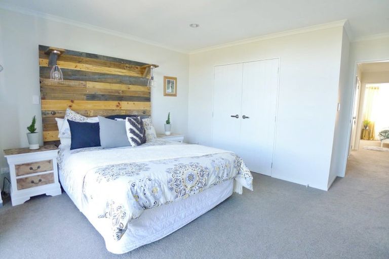 Photo of property in 11 Kauri Drive, Takanini, 2112