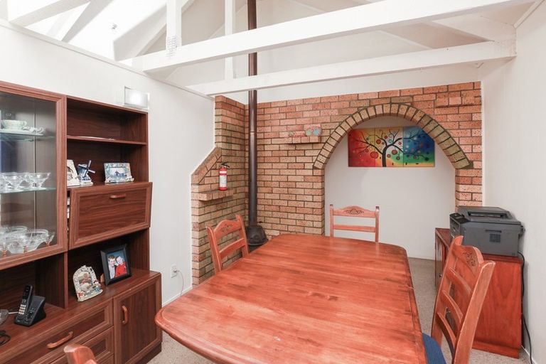 Photo of property in 25 Oakfield Crescent, Pukete, Hamilton, 3200