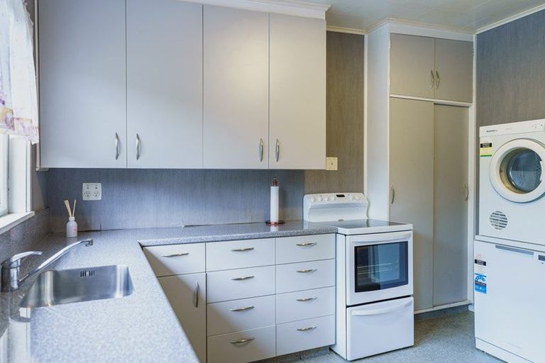 Photo of property in 245 Kenilworth Road, Mayfair, Hastings, 4122