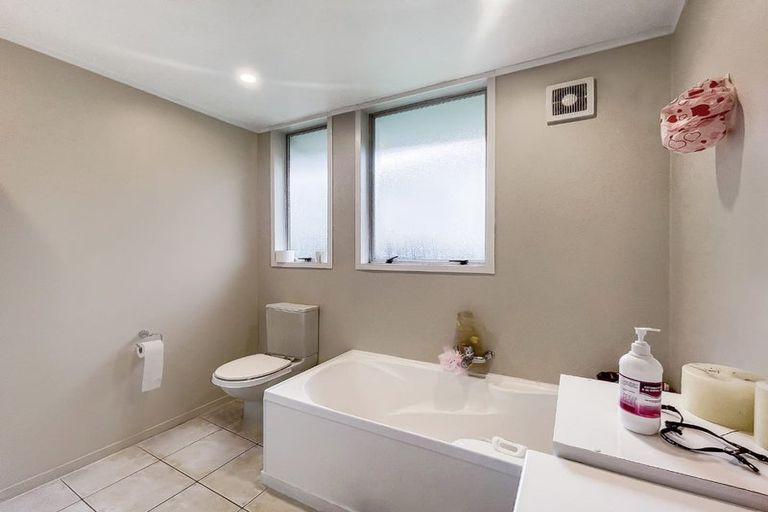 Photo of property in 61 Cunliffe Street, Churton Park, Wellington, 6037