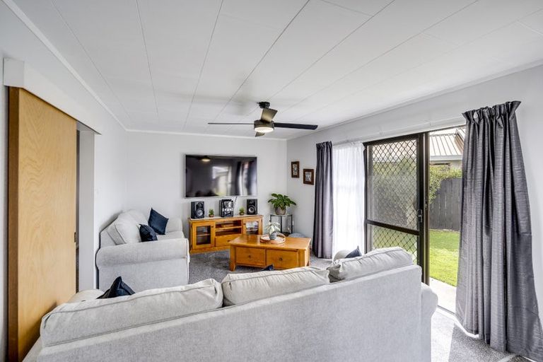 Photo of property in 29 Usherwood Crescent, Akina, Hastings, 4122