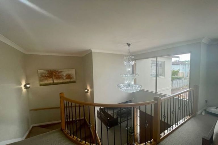Photo of property in 28 Kaseng Place, East Tamaki Heights, Auckland, 2016