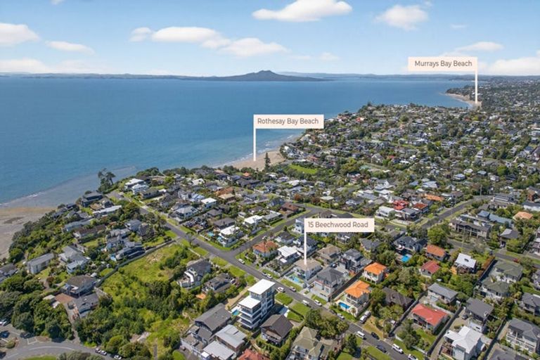 Photo of property in 15 Beechwood Road, Rothesay Bay, Auckland, 0630