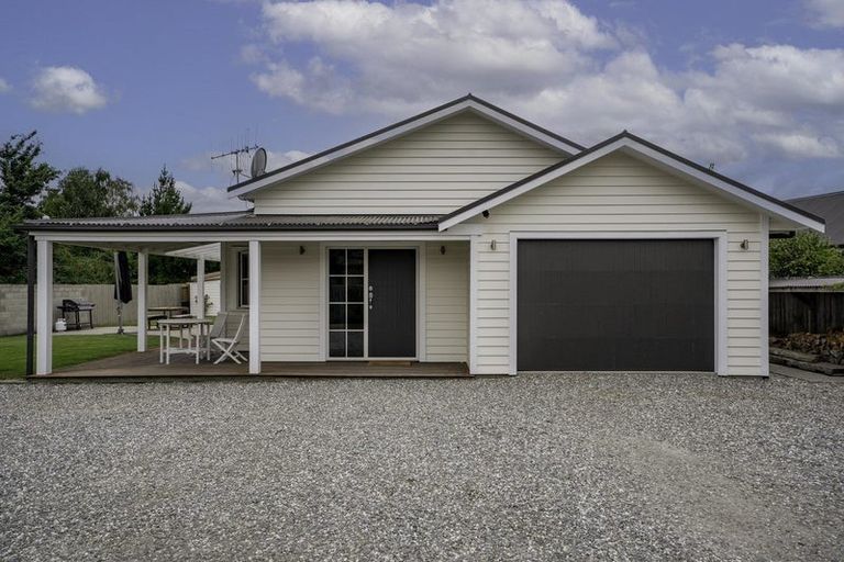Photo of property in 14 Ash Avenue, Albert Town, Wanaka, 9305