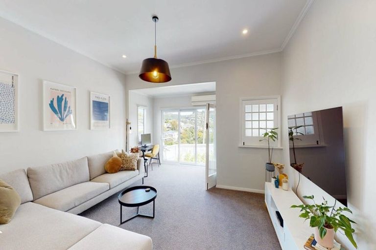 Photo of property in 19 Fernhill Terrace, Wadestown, Wellington, 6012