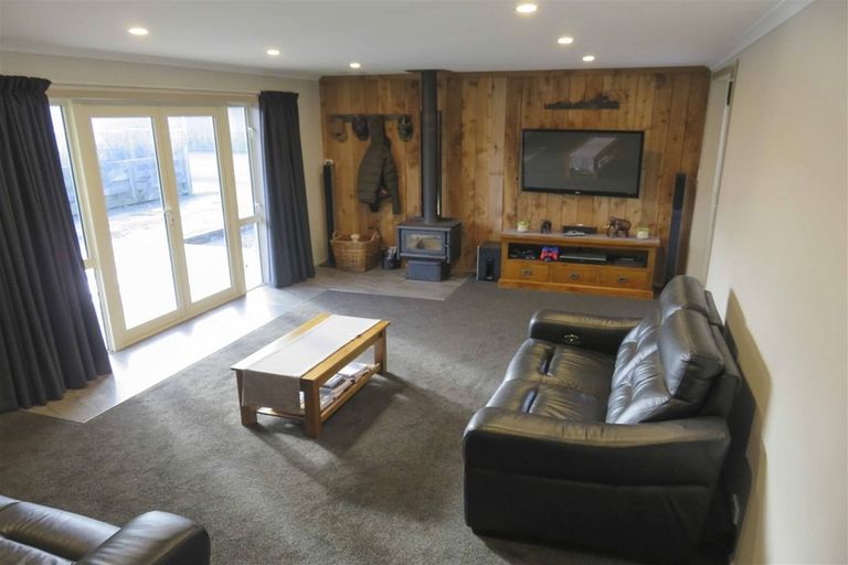 Photo of property in 11 Chesney Street, Heidelberg, Invercargill, 9812