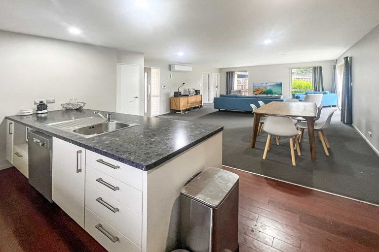 Photo of property in 9 Field Terrace, Upper Riccarton, Christchurch, 8041