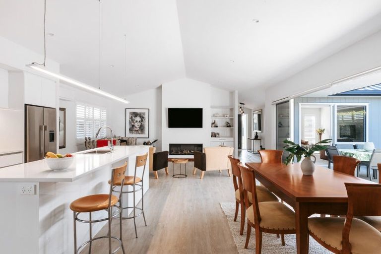 Photo of property in 25 Coast Boulevard, Papamoa Beach, Papamoa, 3118