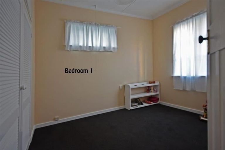 Photo of property in 2 Chaucer Road, Hospital Hill, Napier, 4110