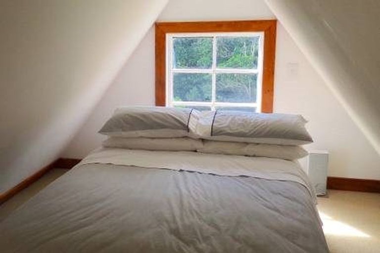 Photo of property in 10 Mersey Street, Island Bay, Wellington, 6023