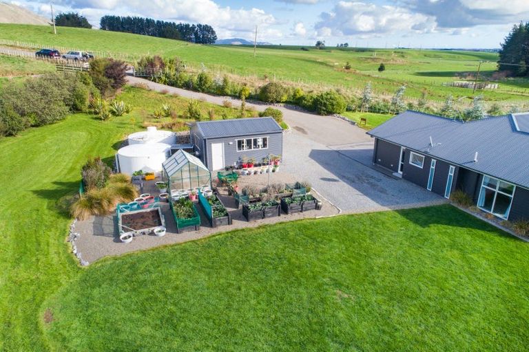 Photo of property in 147 Albert Road, Tokomaru, Palmerston North, 4474