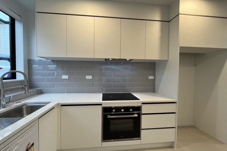 Photo of property in 20 Elegant Lane, Ranui, Auckland, 0612