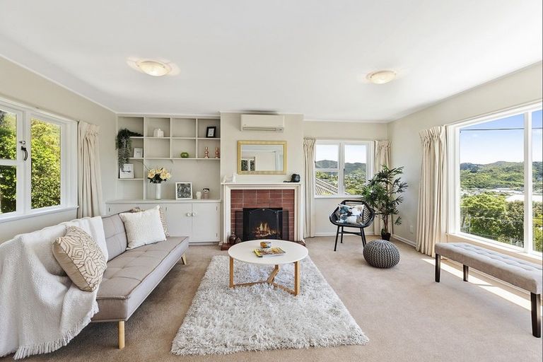 Photo of property in 21 Gipps Street, Karori, Wellington, 6012