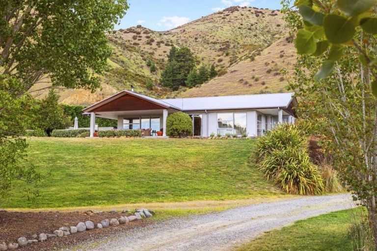 Photo of property in 560 Hurunui Bluff Road, Hurunui, Hawarden, 7385