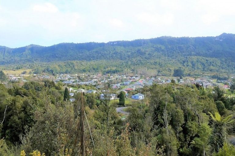 Photo of property in 11 Railway Terrace, Runanga, 7803