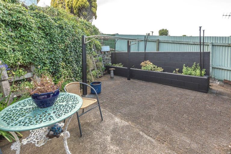 Photo of property in 10 Caius Avenue, Gonville, Whanganui, 4501