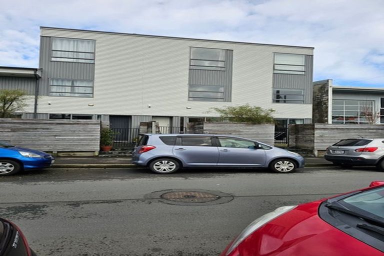 Photo of property in 9/24 Princess Terrace, Newtown, Wellington, 6021
