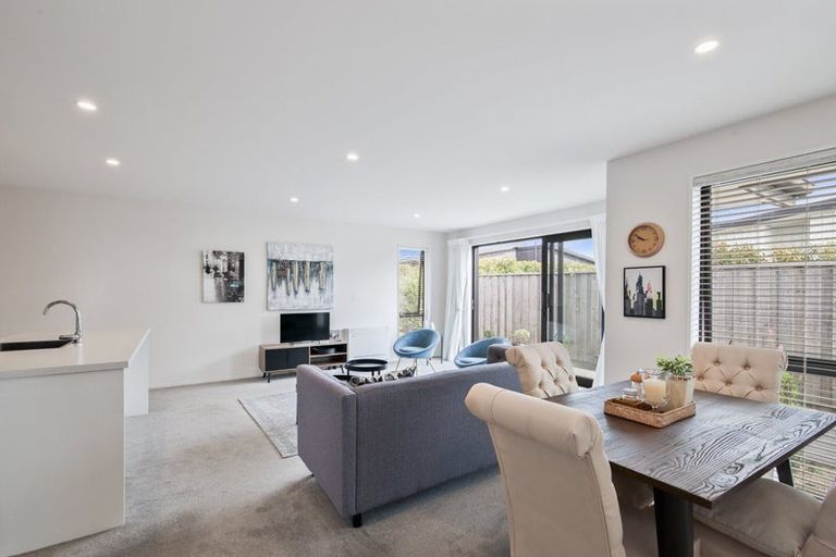 Photo of property in 15 Grey View Grove, Rangiora, 7400