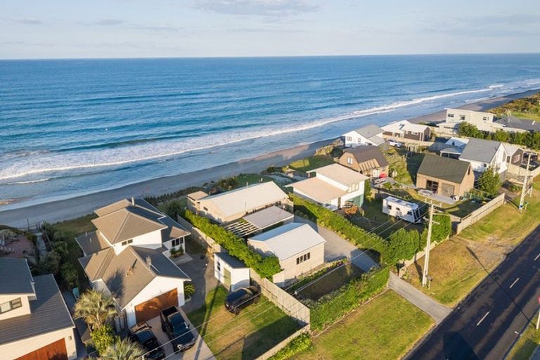 Photo of property in 151 Pukehina Parade, Pukehina, Te Puke, 3189