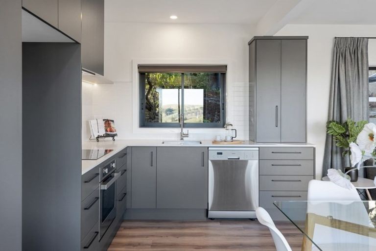 Photo of property in 126 Dyers Pass Road, Cashmere, Christchurch, 8022