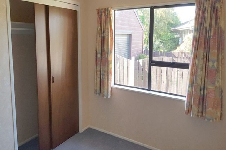 Photo of property in 17 Awanui Drive, Waikanae, 5036