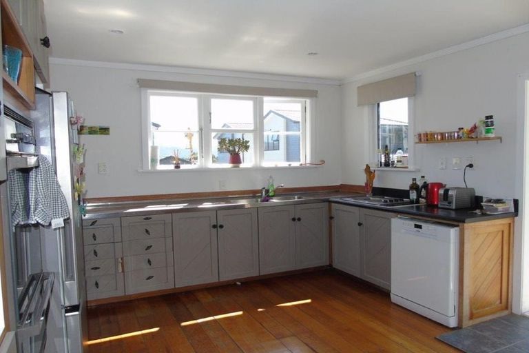 Photo of property in 85 Seddon Street, Naenae, Lower Hutt, 5011