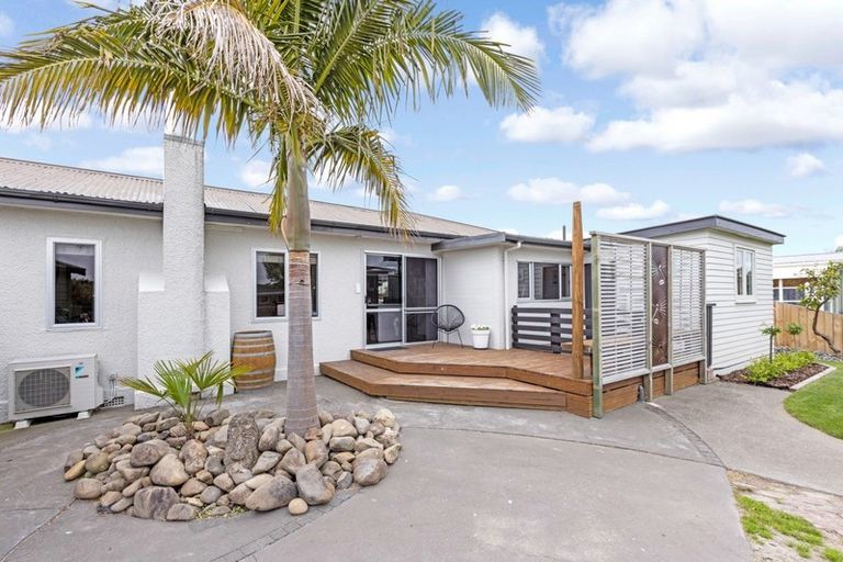 Photo of property in 16 Laurent Place, Greenmeadows, Napier, 4112