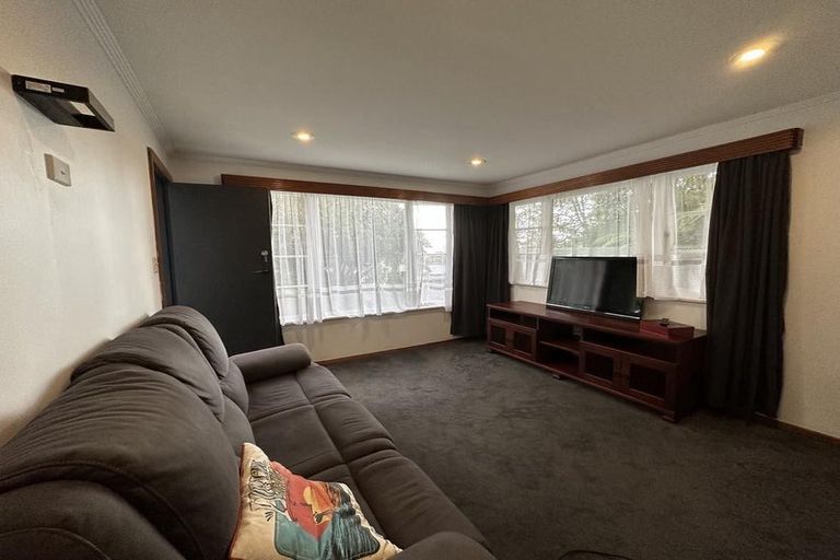 Photo of property in 63 Norton Park Avenue, Fairfield, Lower Hutt, 5011