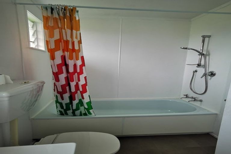 Photo of property in 4 Marybeth Place, Rosehill, Papakura, 2113