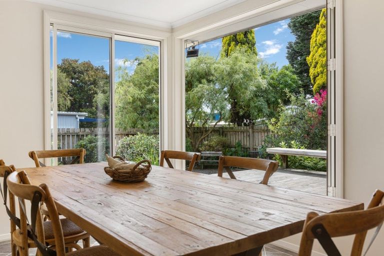 Photo of property in 53a Lismore Street, Merrilands, New Plymouth, 4312