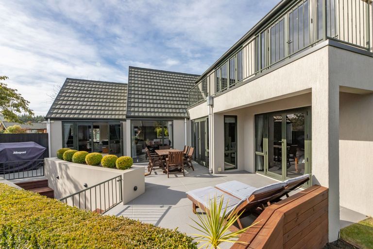 Photo of property in 16 Broadhaven Avenue, Parklands, Christchurch, 8083