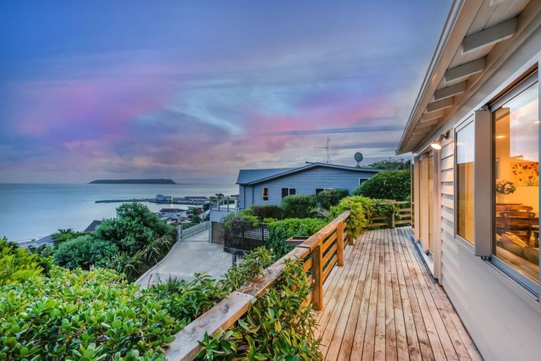 Photo of property in 154 Motuhara Road, Plimmerton, Porirua, 5026