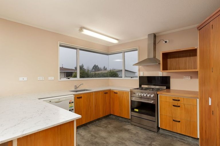 Photo of property in 19 Timaru Road, Waimate, 7924