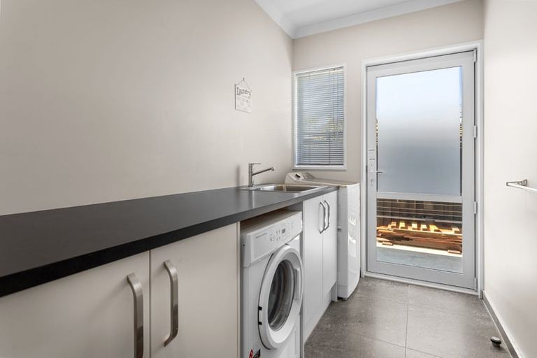 Photo of property in 12 Ballinger Place, Kaiapoi, 7630