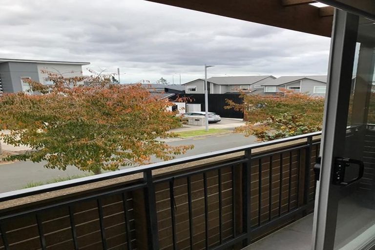 Photo of property in 5 Station Street, Hobsonville, Auckland, 0616