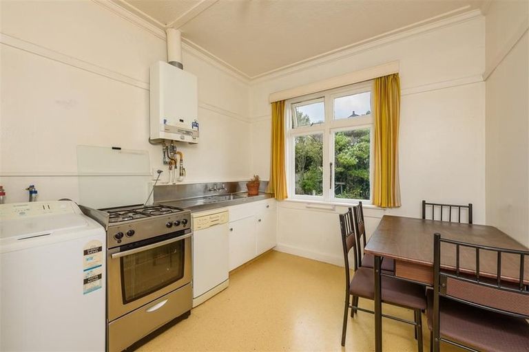 Photo of property in 94 Wallace Street, Mount Cook, Wellington, 6021