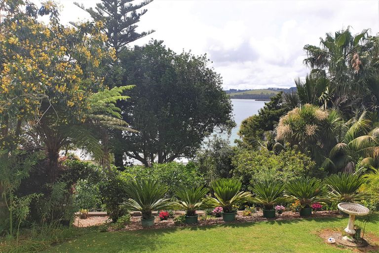 Photo of property in 82 Waterfront Drive, Mangonui, 0420