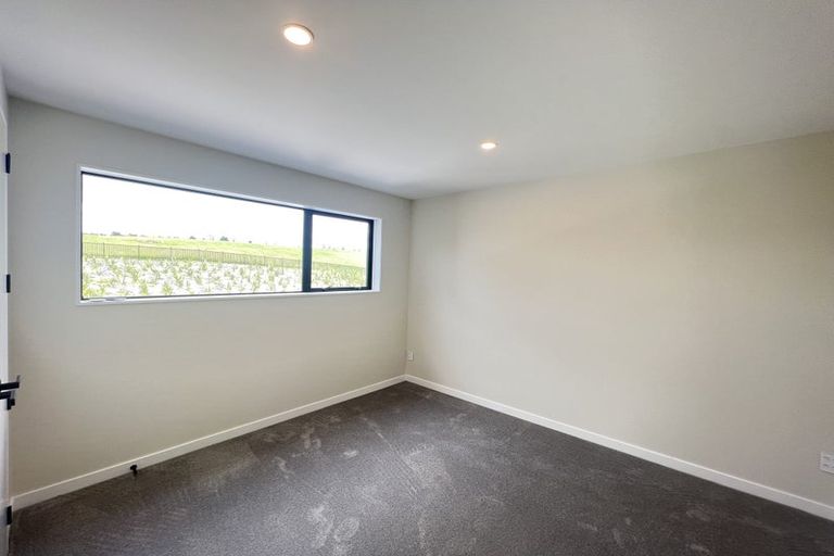 Photo of property in 23 Sidwell Road, Wainui, 0932