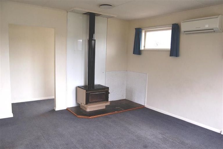 Photo of property in 84 Wainuiomata Road, Wainuiomata, Lower Hutt, 5014