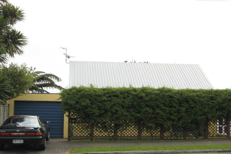 Photo of property in 57 Gilbert Street, New Plymouth, 4310