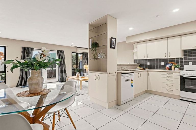 Photo of property in 2/384 Madras Street, Christchurch Central, Christchurch, 8013