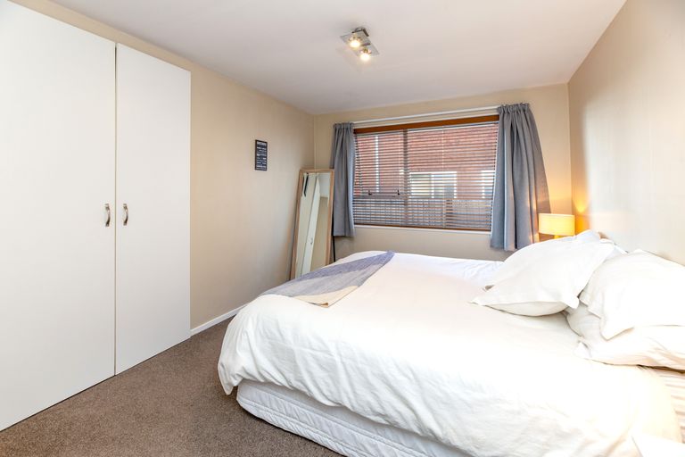 Photo of property in 523 Marine Parade, South New Brighton, Christchurch, 8062