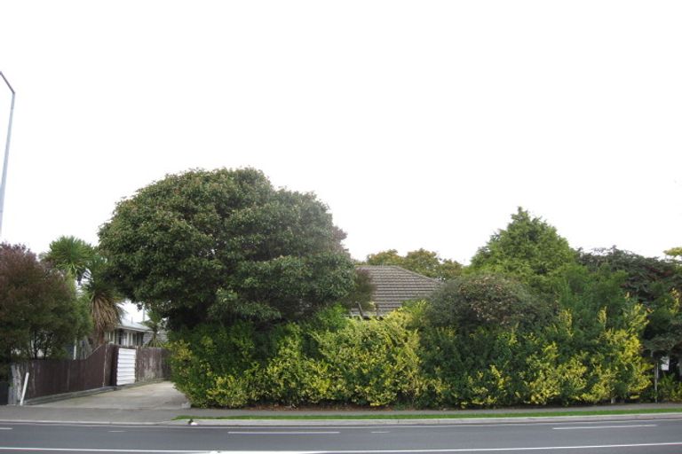 Photo of property in 39 Curletts Road, Sockburn, Christchurch, 8042
