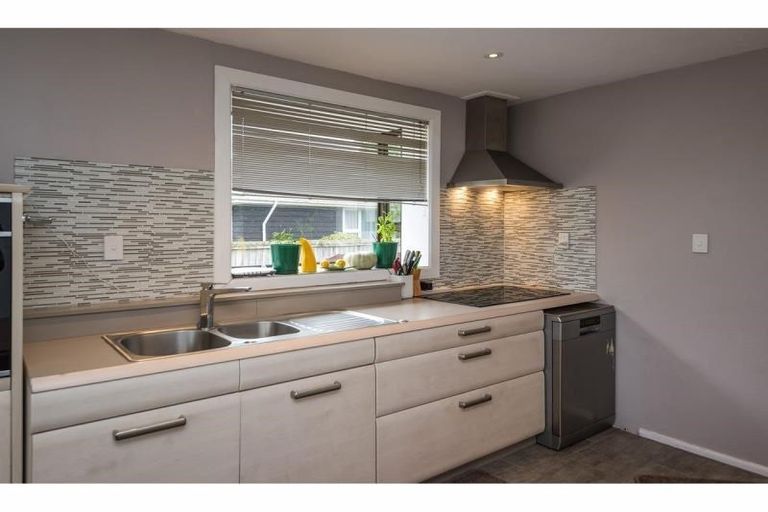 Photo of property in 11 Bainton Street, Bishopdale, Christchurch, 8053