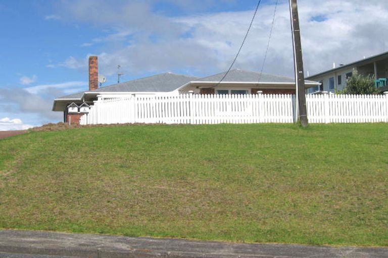 Photo of property in 5a Ridge Road, Waiake, Auckland, 0630