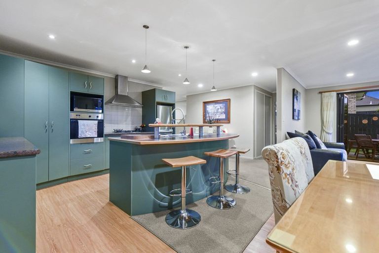 Photo of property in 14 Parkwood Place, Huntington, Hamilton, 3210