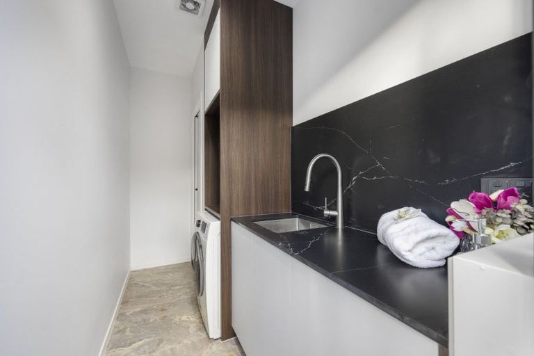 Photo of property in 32 Tahuna Minhinnick Drive, Glenbrook, Waiuku, 2681