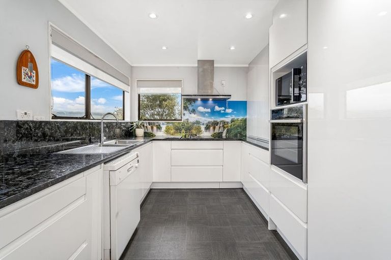 Photo of property in 46 Peterhouse Street, Tawa, Wellington, 5028