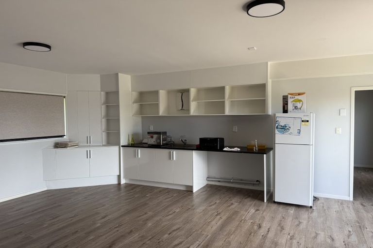 Photo of property in 19 Renoir Street, West Harbour, Auckland, 0618
