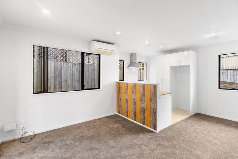 Photo of property in 5 Powrie Street, Glenfield, Auckland, 0629